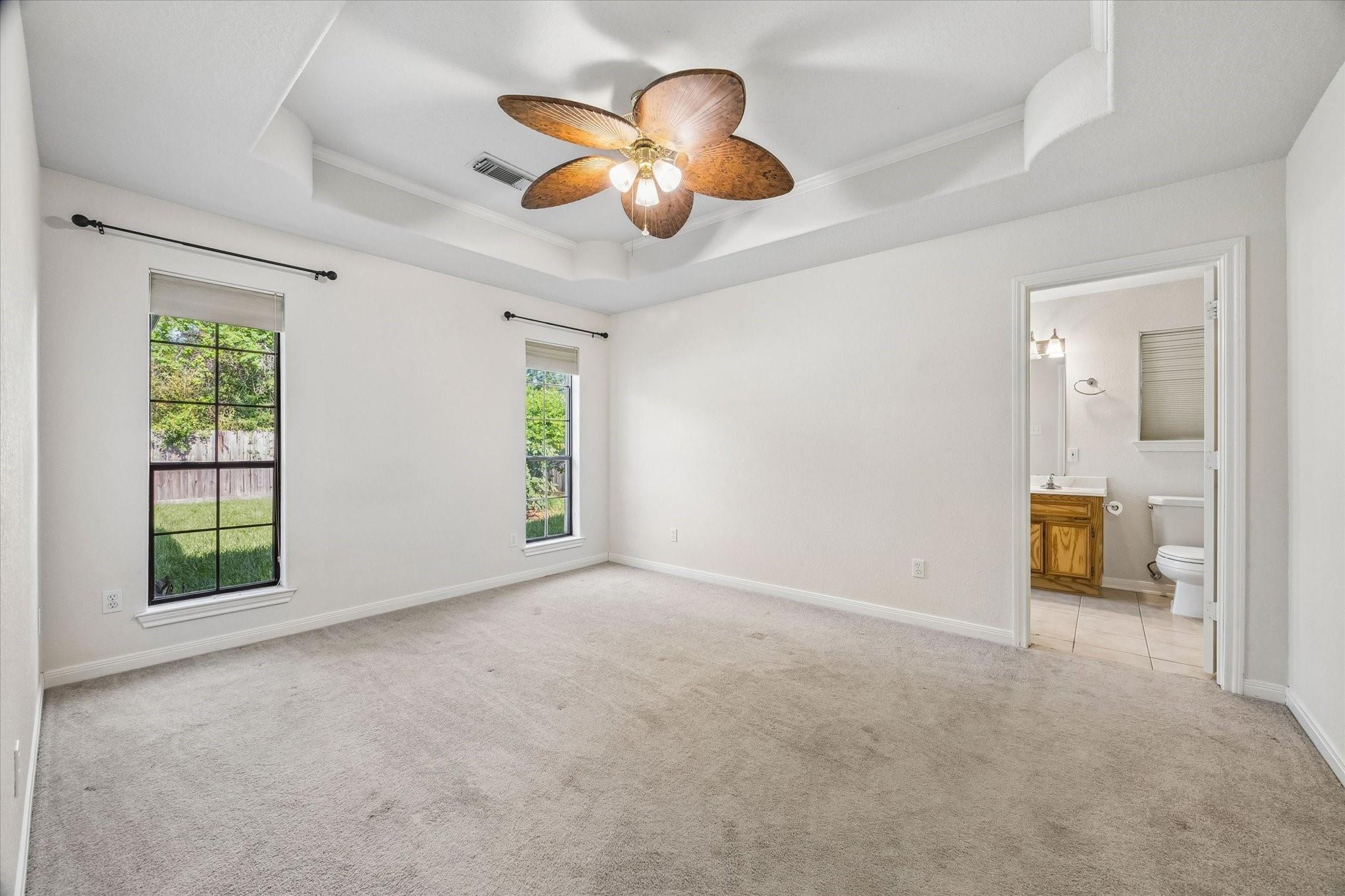 4607 Julia Lane
