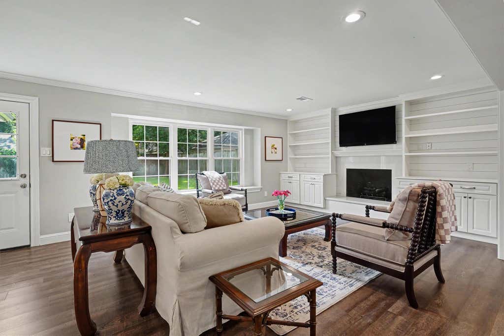 Photo of 726 Thistlewood Drive, Houston, TX 77079 (MLS # 67610251)