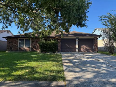 Photo of 333 Forest Hills Drive, League City, TX 77573 (MLS # 59882242)