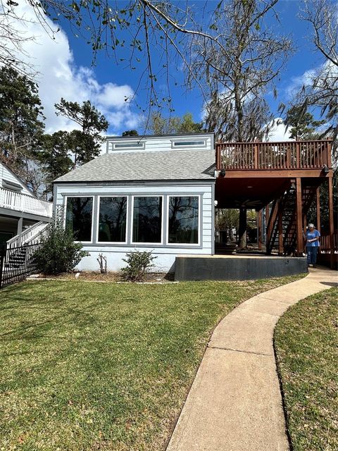 Photo of 30 Harbour Lane Ln, Coldspring, TX 77331 (MLS # 96331491)