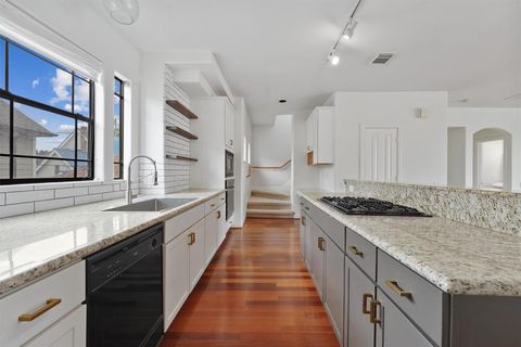 Photo of 2402 Calumet Street #D, Houston, TX 77004 (MLS # 41086258) Photo of 2402 Calumet Street #D, Houston, TX 77004 (MLS # 41086258)