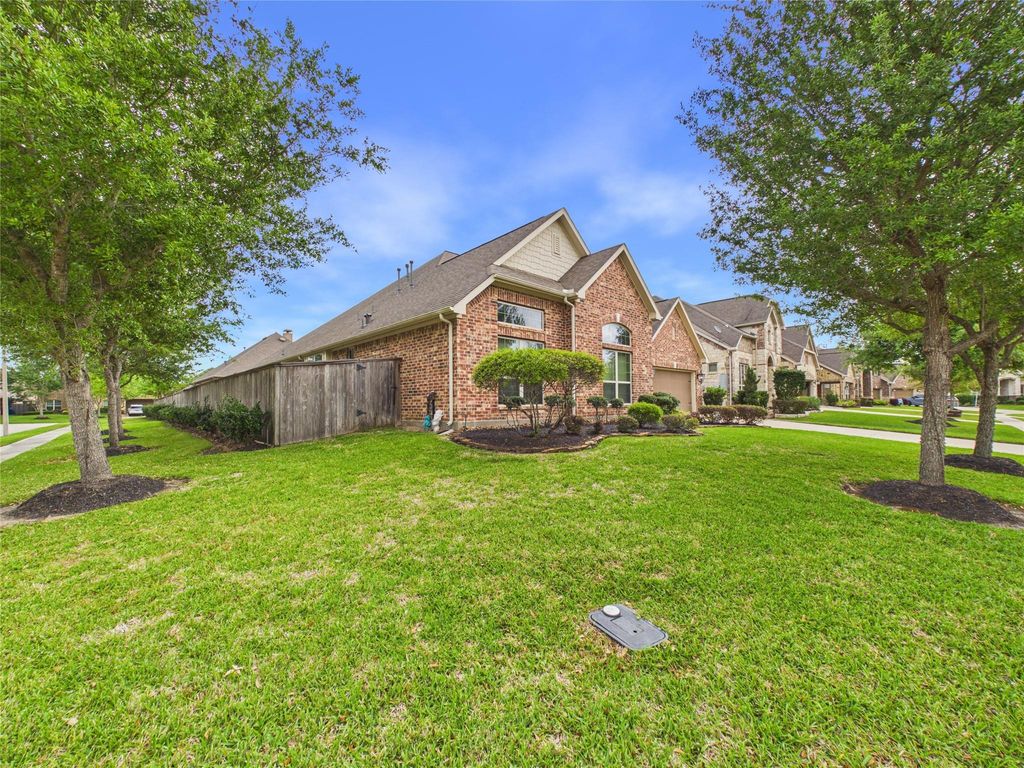 Photo of 2323 Darden Springs Lane, Friendswood, TX 77546 (MLS # 47955858)