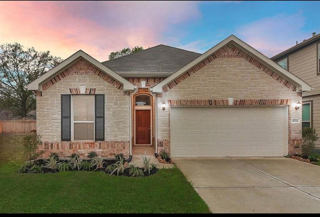 Photo of 6711 Knoll Spring Way, Houston, TX 77084 (MLS # 9904824)