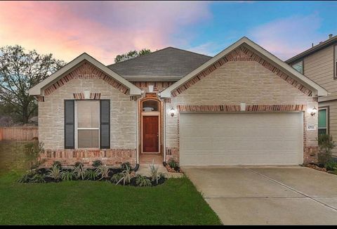 Photo of 6711 Knoll Spring Way, Houston, TX 77084 (MLS # 9904824)