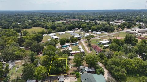 Photo of 49 N Clegg Street, Trinity, TX 75862 (MLS # 47413523)