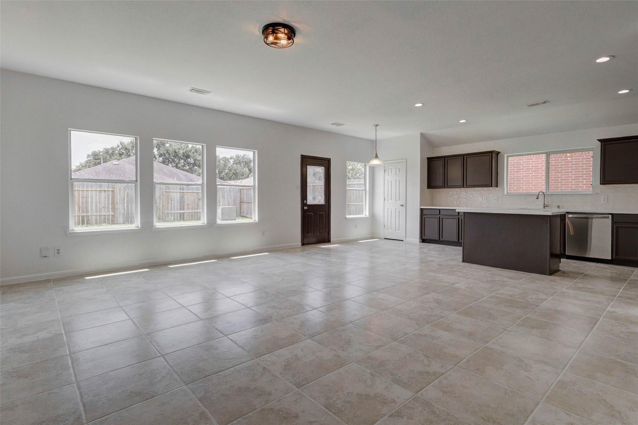 2226 Tremont Trail Lane