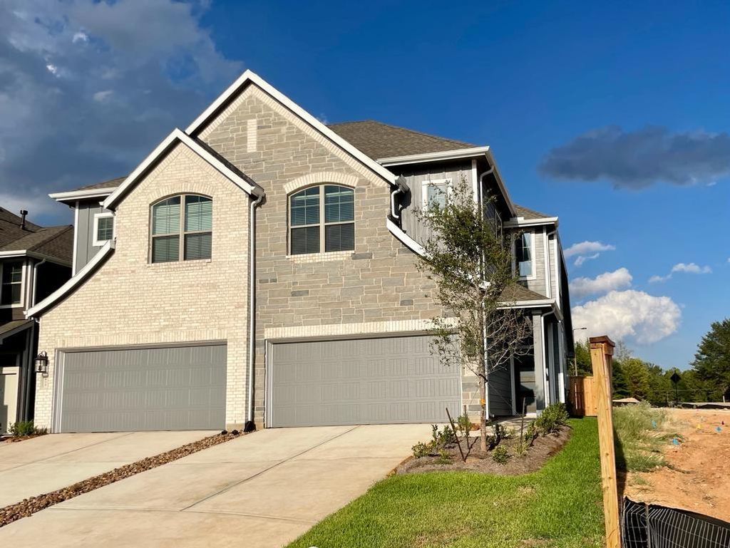 Photo of 639 Silver Pear Court, Montgomery, TX 77316 (MLS # 98307531)