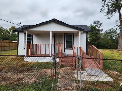 Photo of 8215 Easter Street, Houston, TX 77088 (MLS # 69682735)