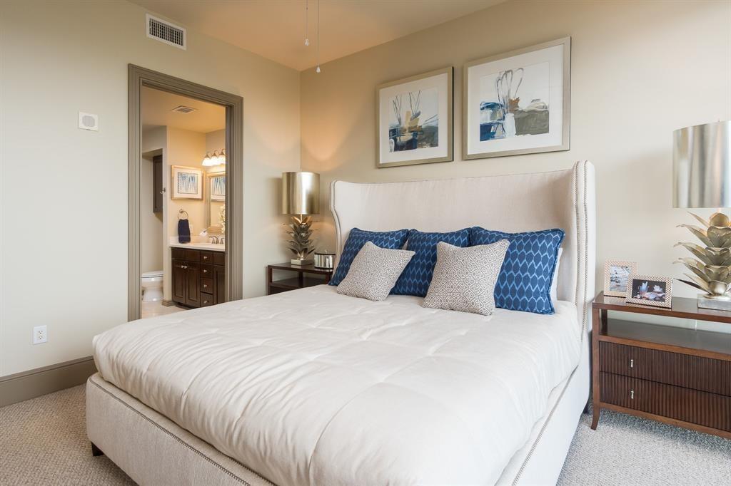 7 Riverway 1411
