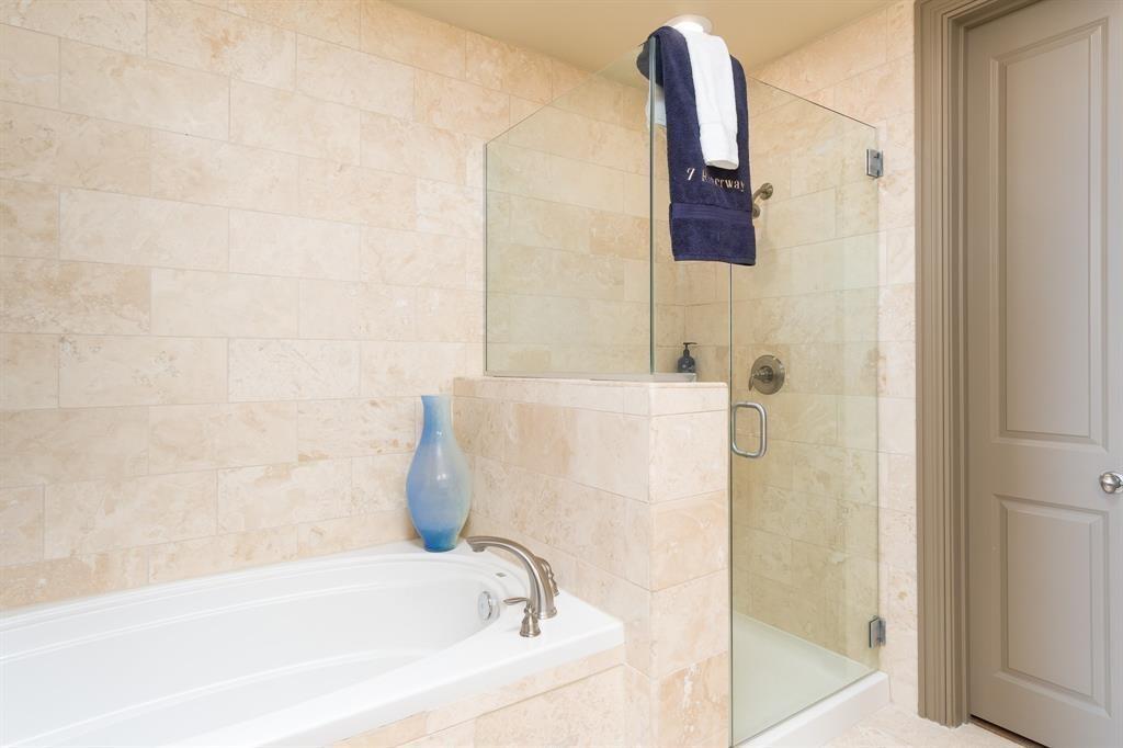 7 Riverway 1411