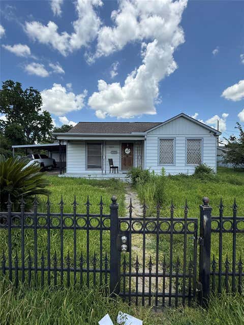 Photo of 1327 14th Street, Galena Park, TX 77547 (MLS # 10993954)