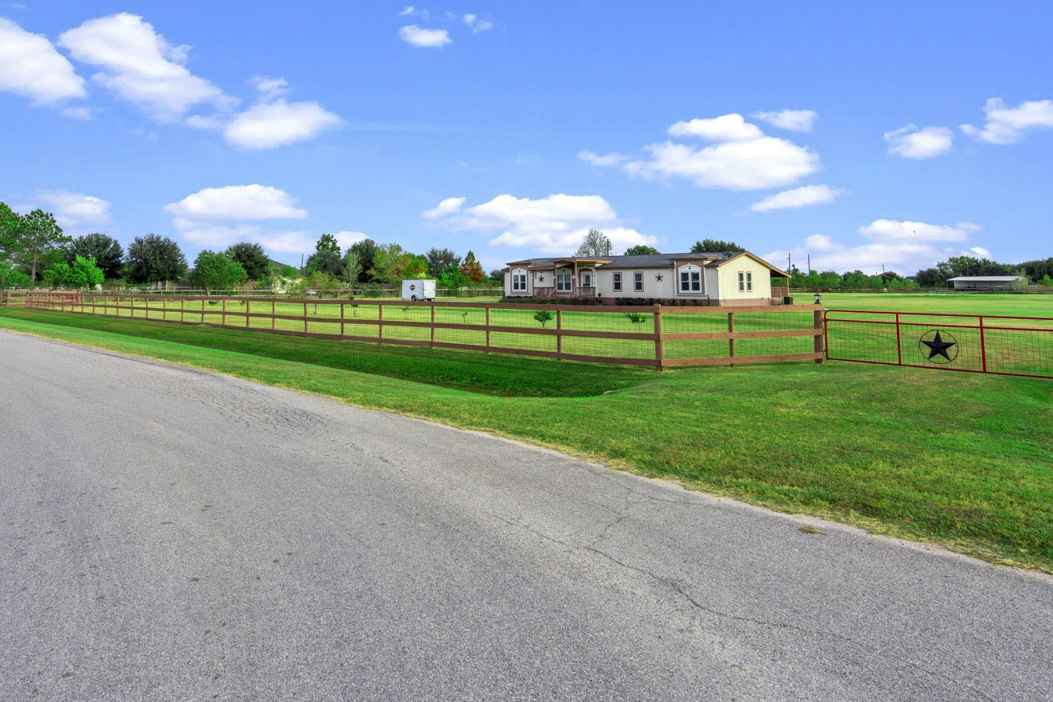 32811 S Red Leaf Lane