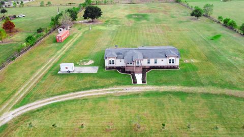 Photo of 32811 S Red Leaf Lane, Brookshire, TX 77423 (MLS # 84050039)