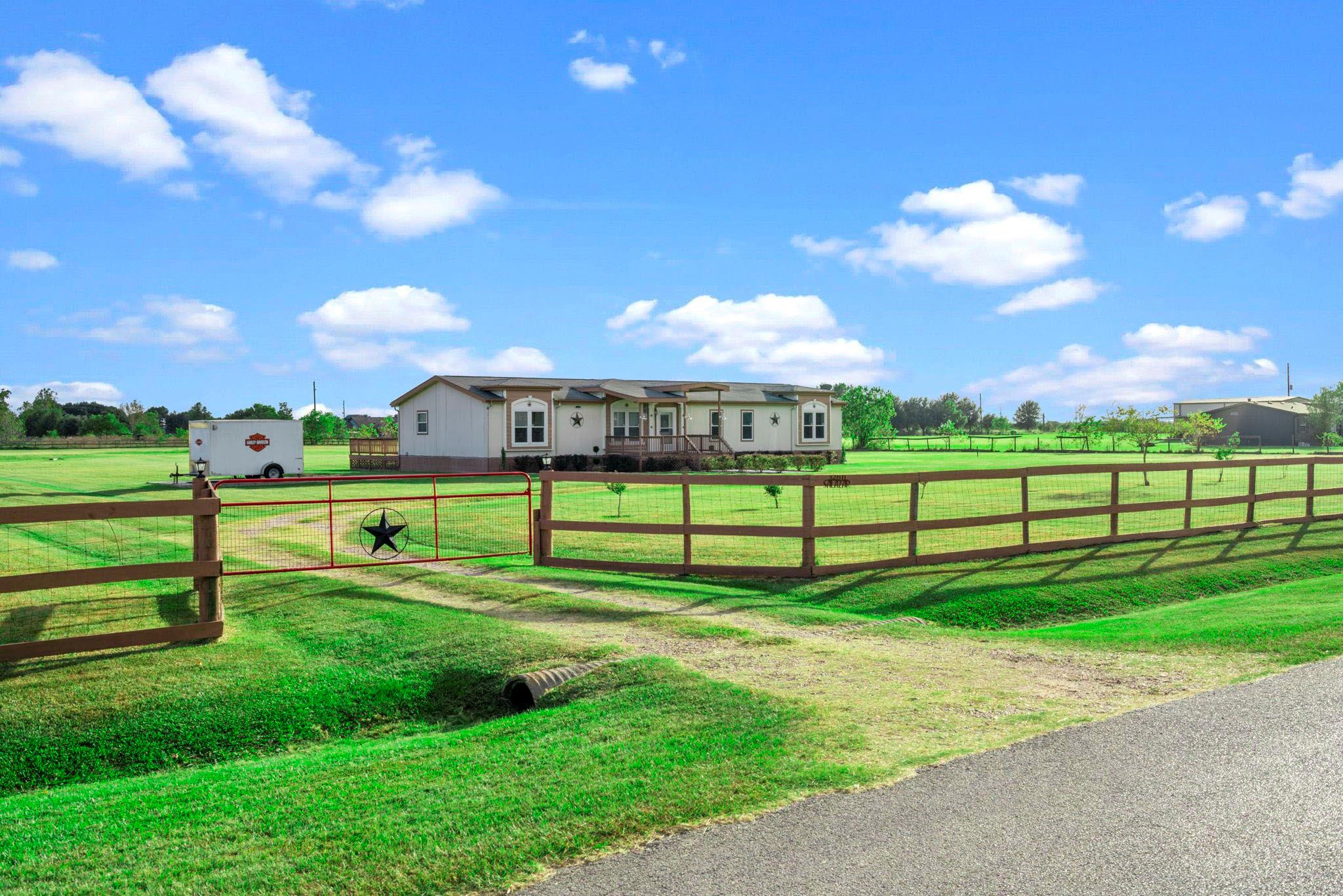 32811 S Red Leaf Lane