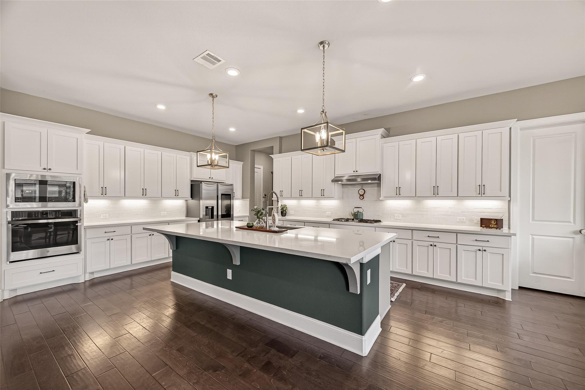 3606 Canyon Drive