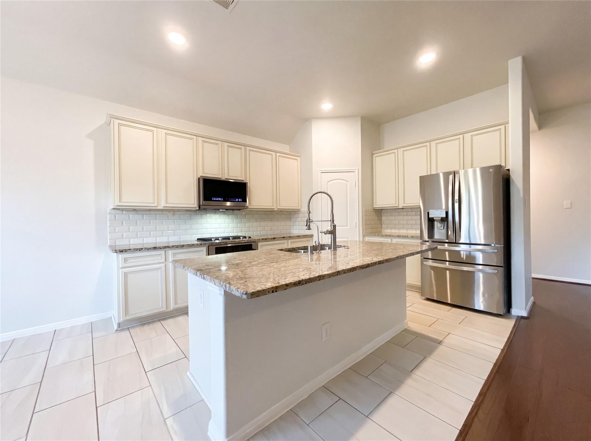 21205 Timber Bluff Lane
