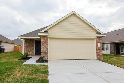 Photo of 105 Blue Crane Street, Huntsville, TX 77320 (MLS # 65829240)