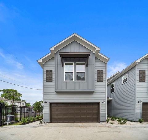 Photo of 7522 Sandle Street, Houston, TX 77088 (MLS # 86421317)