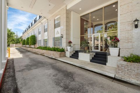 Photo of 2601 Bellefontaine Street N #B105, Houston, TX 77025 (MLS # 23879006)