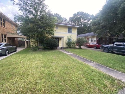 Homes For Sale - 2480 Pecos Street<br/> Jefferson County, Beaumont, TX 77702