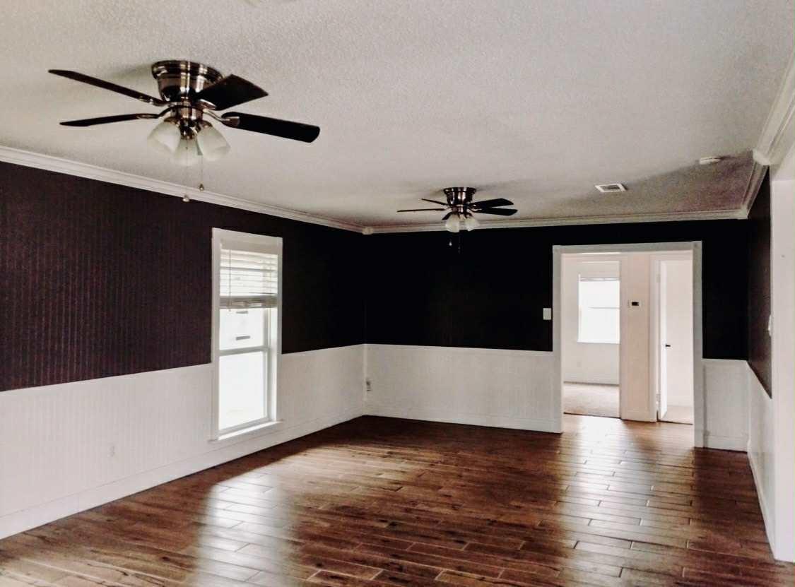 290 E Taylor Lake Circle