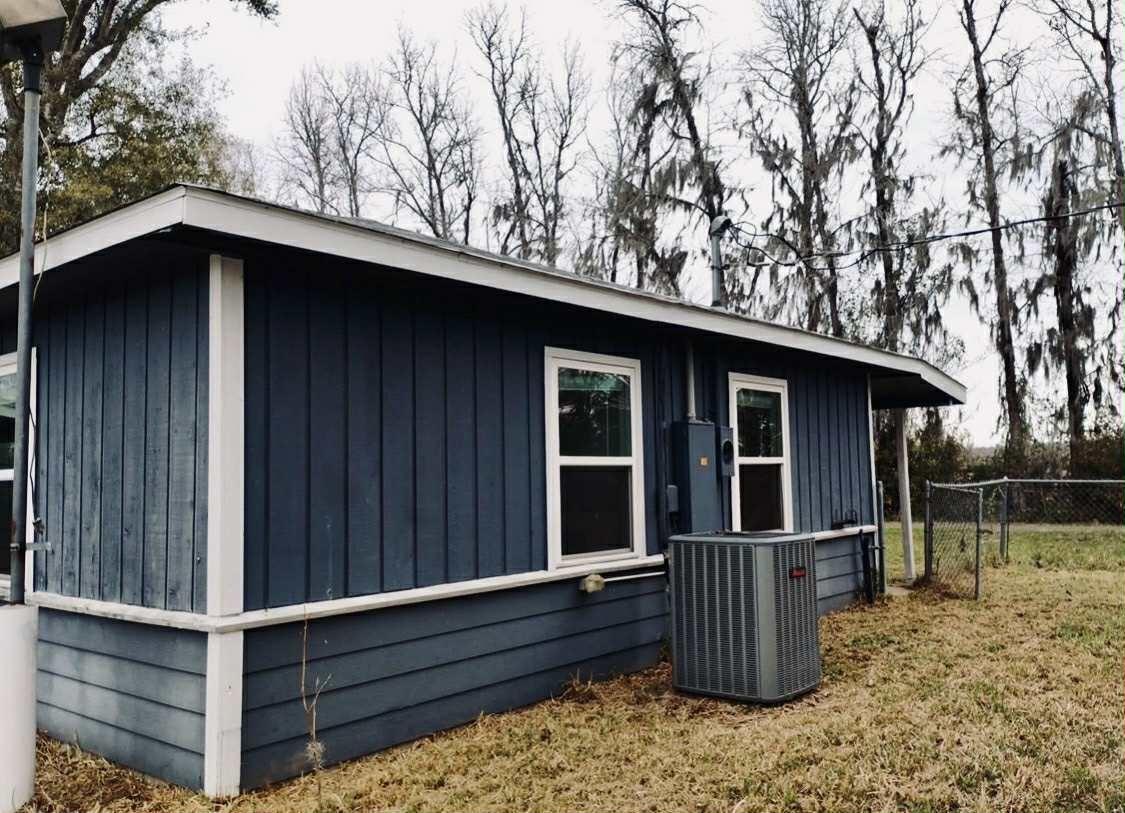 290 E Taylor Lake Circle