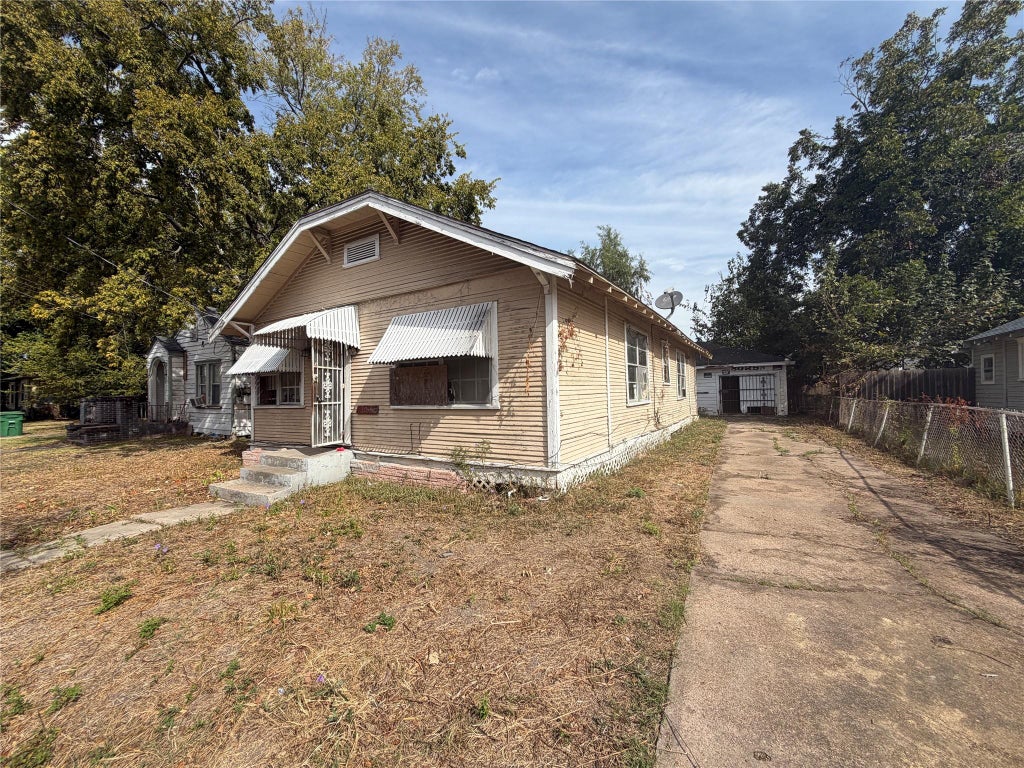 Photo of 3025 Trulley Street, Houston, TX 77004 (MLS # 65259944)