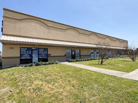 Photo of 12317 Bellaire Boulevard #200, Houston, TX 77072 (MLS # 17643929)