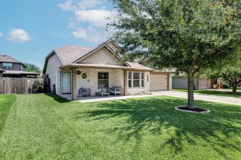 Photo of 208 Boulder Drive, Navasota, TX 77868 (MLS # 97265497)