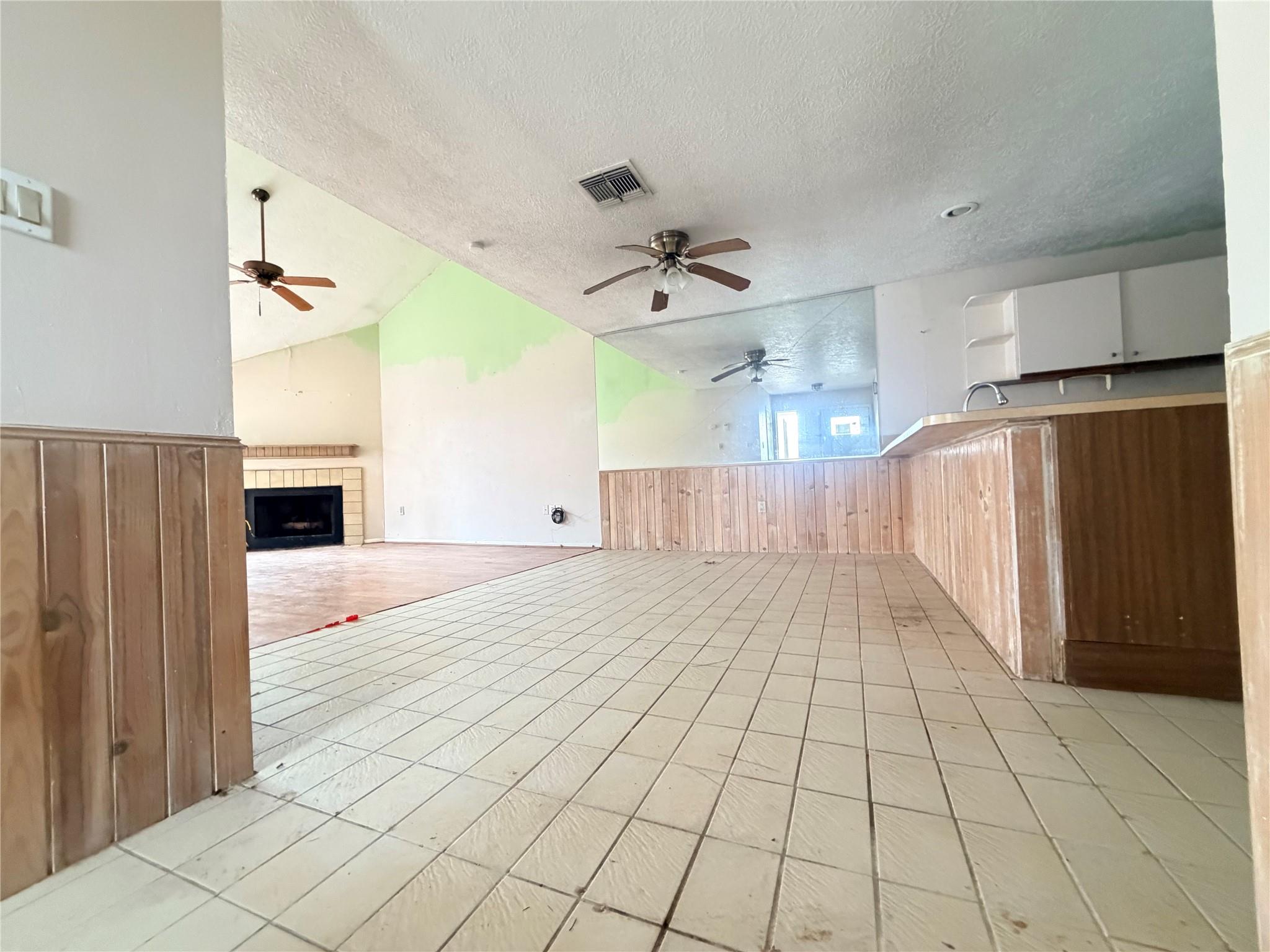 16015 Golf Club Drive