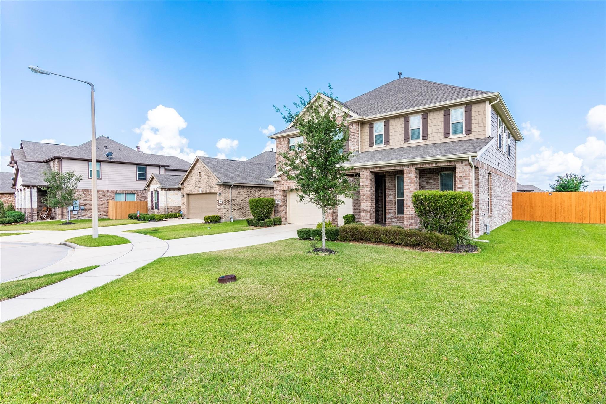 2833 Mezzomonte Lane