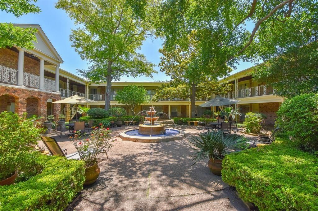 Photo of 2727 Briarhurst Drive #25, Houston, TX 77057 (MLS # 88336398)