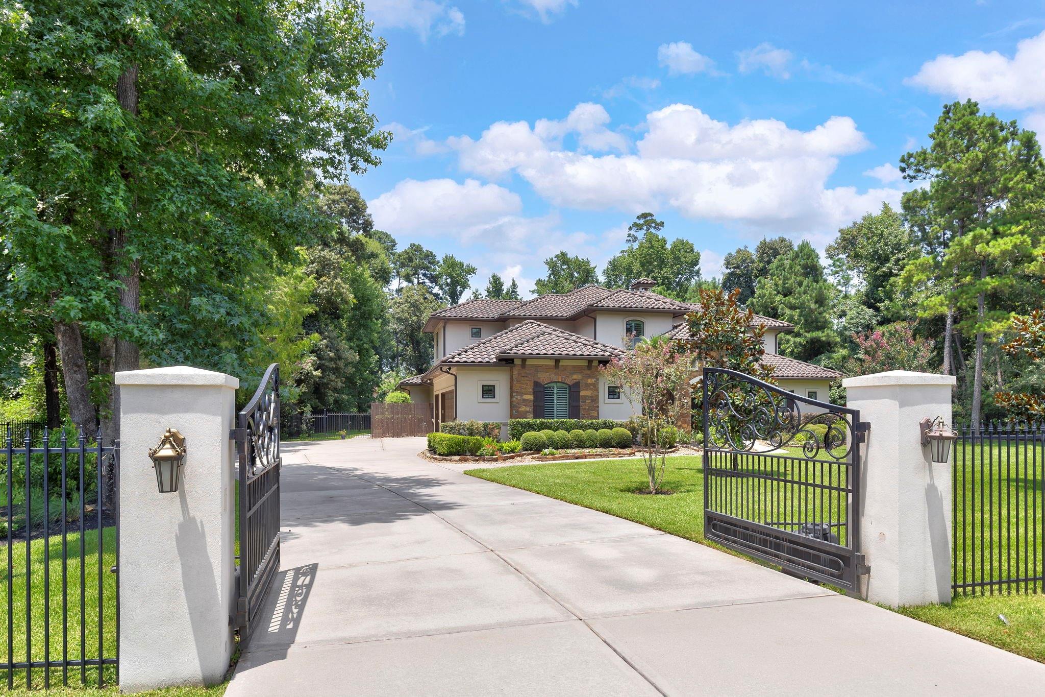 4223 Maple Rapids Lane
