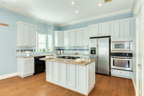 Tiny photo for 8407 Teichman Road, Galveston, TX 77554 (MLS # 97757767)