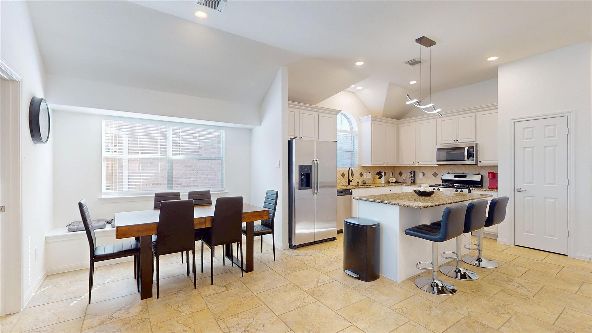 18 Avenswood Place