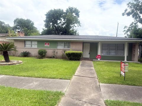 Photo of 7602 Wilmerdean Street, Houston, TX 77061 (MLS # 13929305)