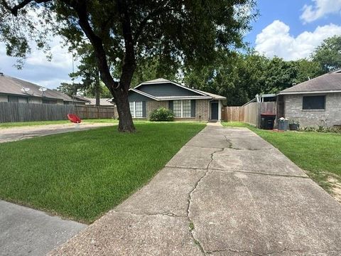 Photo of 22318 Tree House Lane, Spring, TX 77373 (MLS # 19816126)