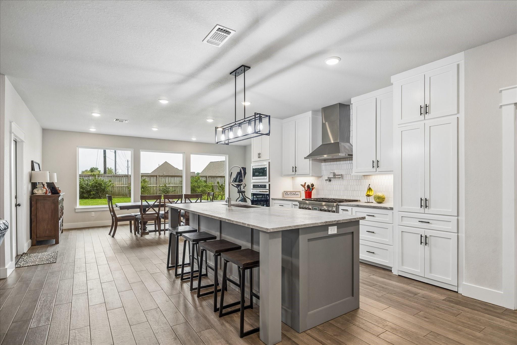 111 Creekside Lane