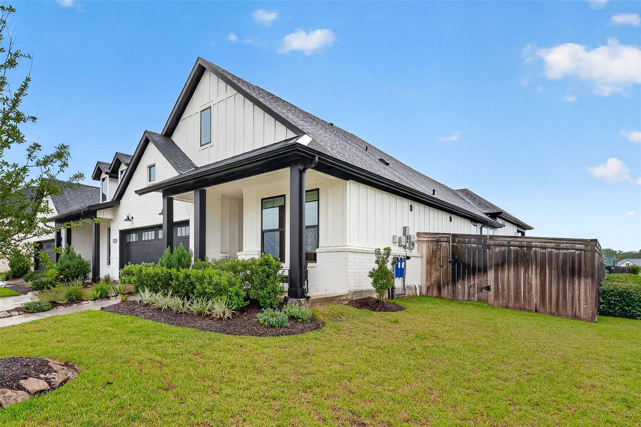 1602 Harvest Lake Drive