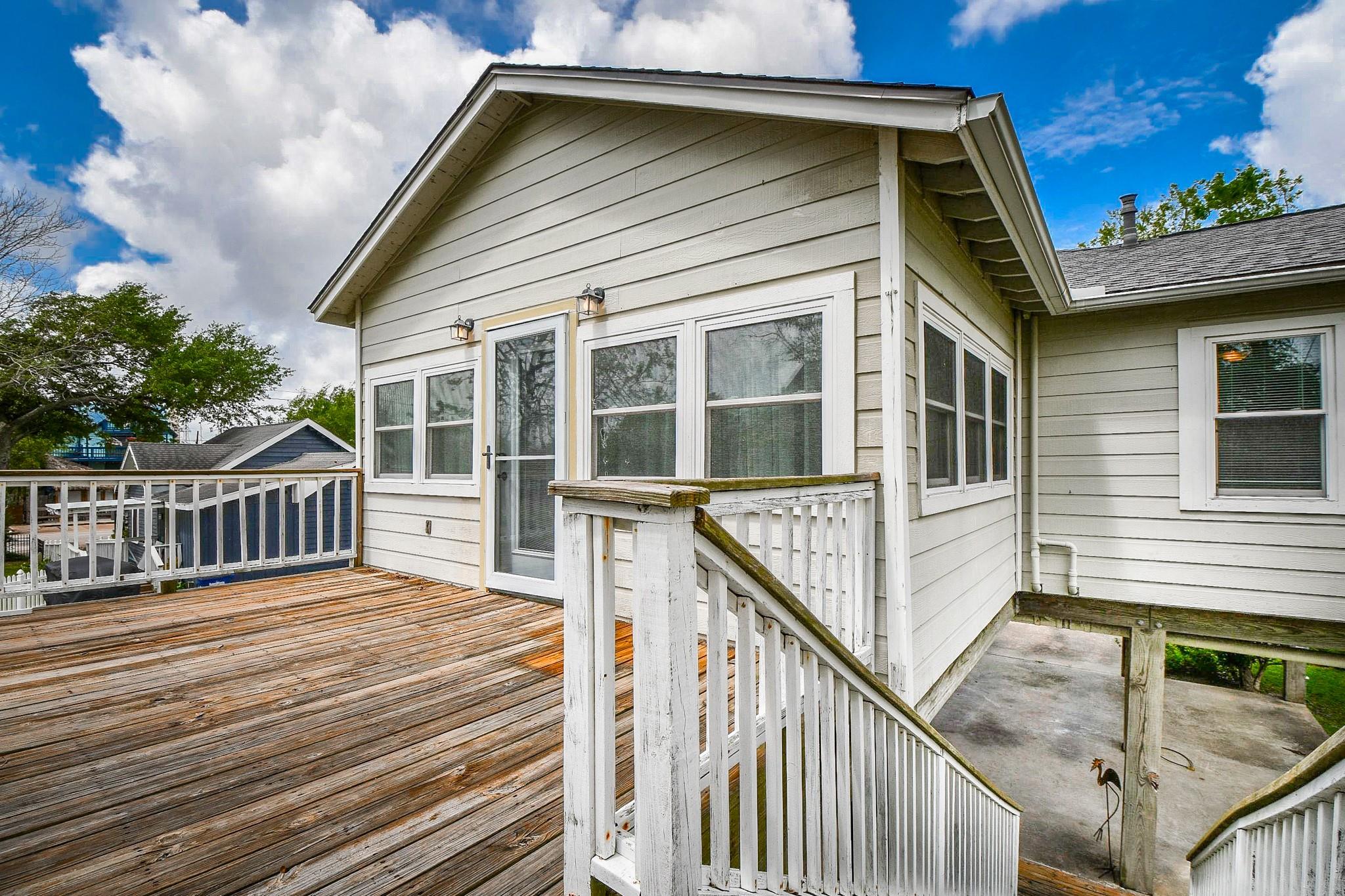 704 6th Street