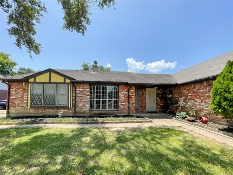 Photo of 9506 Riverside Lodge Drive, Houston, TX 77083 (MLS # 56507425)