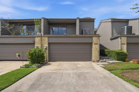 Photo of 18024 Starboard Drive, Houston, TX 77058 (MLS # 38617506)