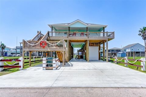 Photo of 851 Palmetto Drive, Crystal Beach, TX 77650 (MLS # 5451338)
