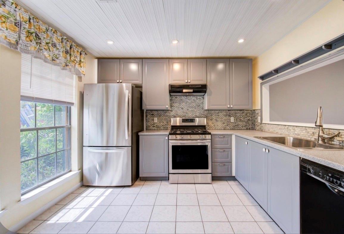 19407 Glenway Falls Drive