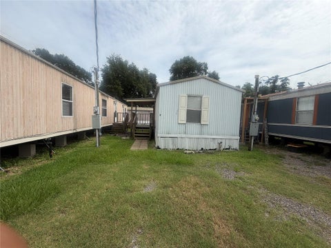 Photo of 601 Clear Lake Road #B, Highlands, TX 77562 (MLS # 20869160)