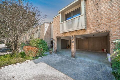 Photo of 9400 Doliver Drive #34, Houston, TX 77063 (MLS # 25602907)