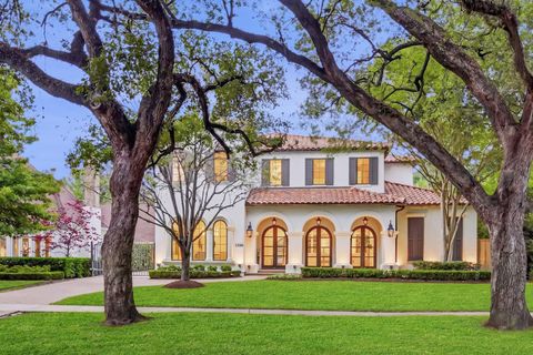 Photo of 2330 Maroneal Street, Houston, TX 77030 (MLS # 35109965)