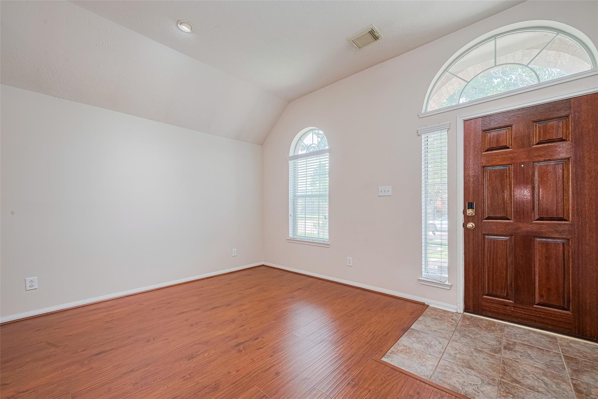 11110 Cliffrose Court