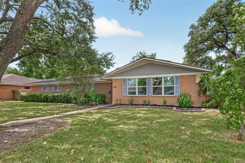 Photo of 11310 Gaymoor Drive, Houston, TX 77035 (MLS # 61419071)
