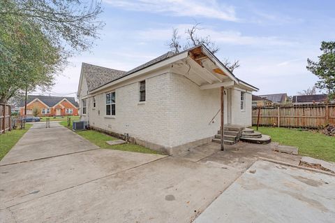 Tiny photo for 511 Joyce Street, Houston, TX 77009 (MLS # 92435412)